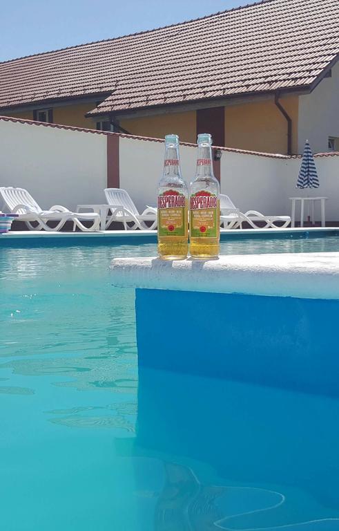 Villa California Hátszeg Kültér fotó