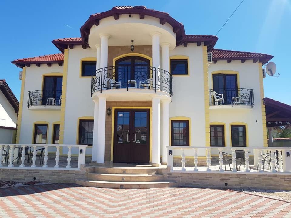 Villa California Hátszeg Kültér fotó